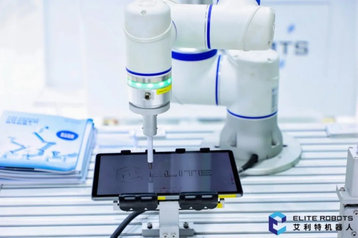 艾利特柔性力控機(jī)器人