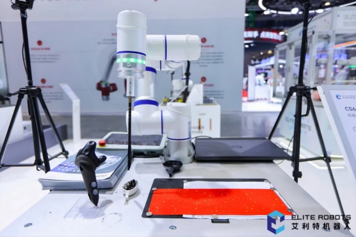 艾利特機(jī)器人數(shù)字孿生